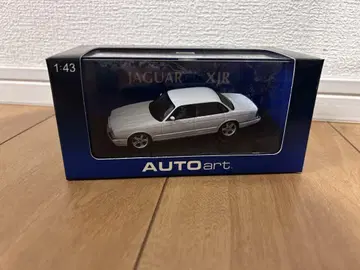 1:43 AUTOart JAGUAR XJR