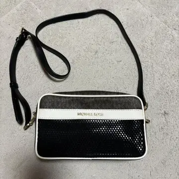 MICHAEL KORS 메쉬 디자인 바디백