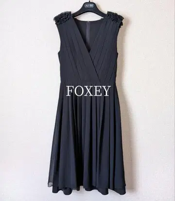 새상품급 FOXEY NEW YORK 플리츠 원피스 어깨 프릴 네이비