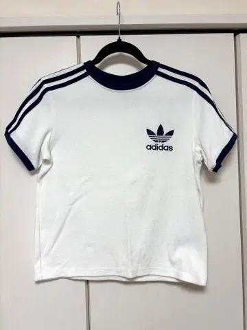 adidas 테리 쓰리 스트라이프 반팔 티셔츠