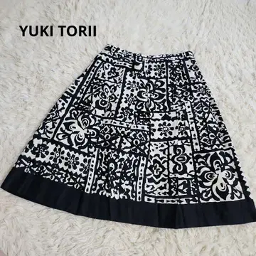 유키 토리이 올 패턴 스커트