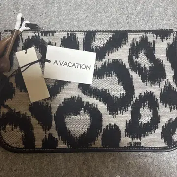 미사용 A VACATION 파우치 클러치백 LETTER 레오파드