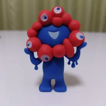 먄먄 가챠 피규어 서 있는 모습