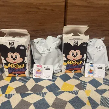 POPMART 미키 패밀리 도날드 데이지