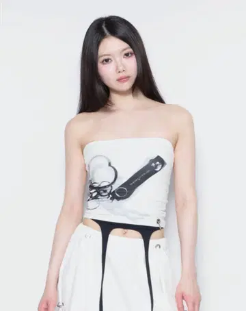 Theredthread S print tops charm