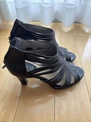 pitti 샌들 24cm