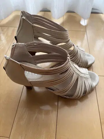 pitti 샌들 24cm 베이지