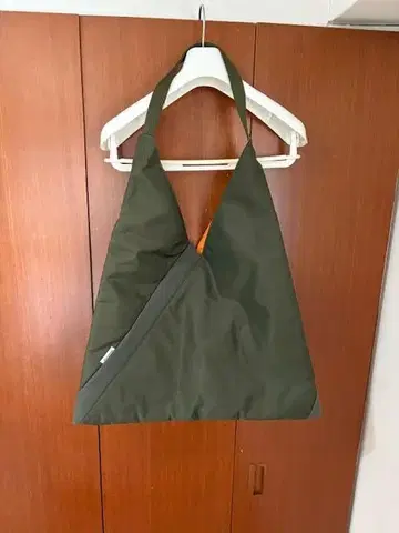 미사용 25SS BRIEFING TILT TRIANGLE TOTE 백