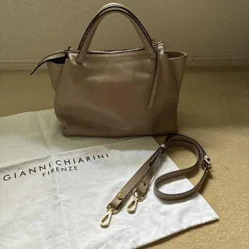 GIANNI CHIARINI(잔니 키아리니) 천연 가죽 핸드백