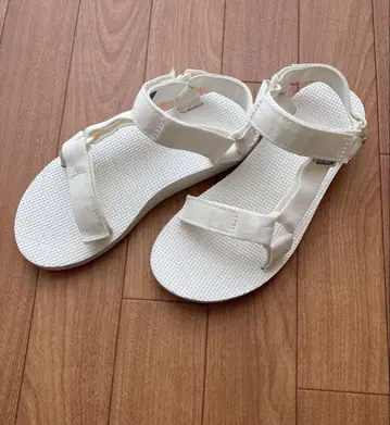 Teva 화이트 스포츠 샌들 23cm