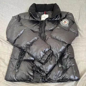 MONCLER 블랙 다운 자켓 숏