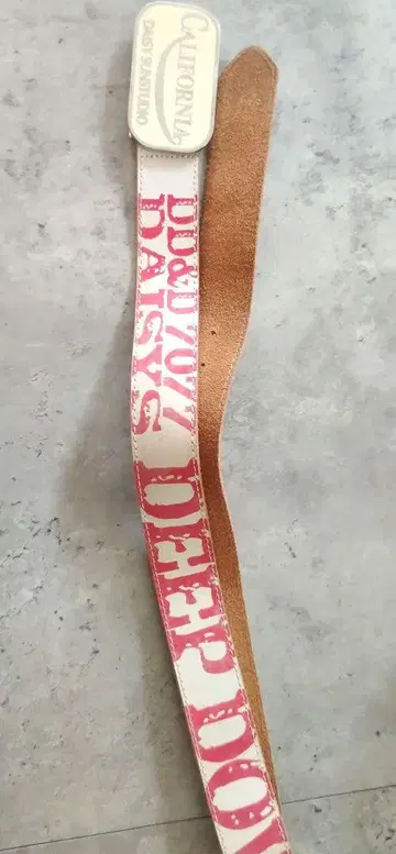 California DEEP DOWN & DAISY 벨트