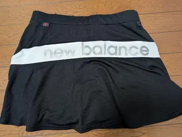 [새상품] new balance 여성용 스커트 블랙 L 사이즈