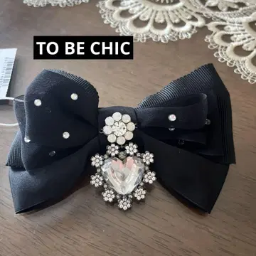 새상품급 투 비 시크 TO BE CHIC 리본 브로치