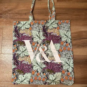 V&A 꽃무늬 토트백