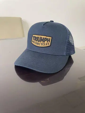 TRIUMPH 네이비 캡 메쉬