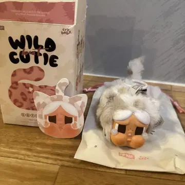 POPMART crybaby wild but cutie vanilla