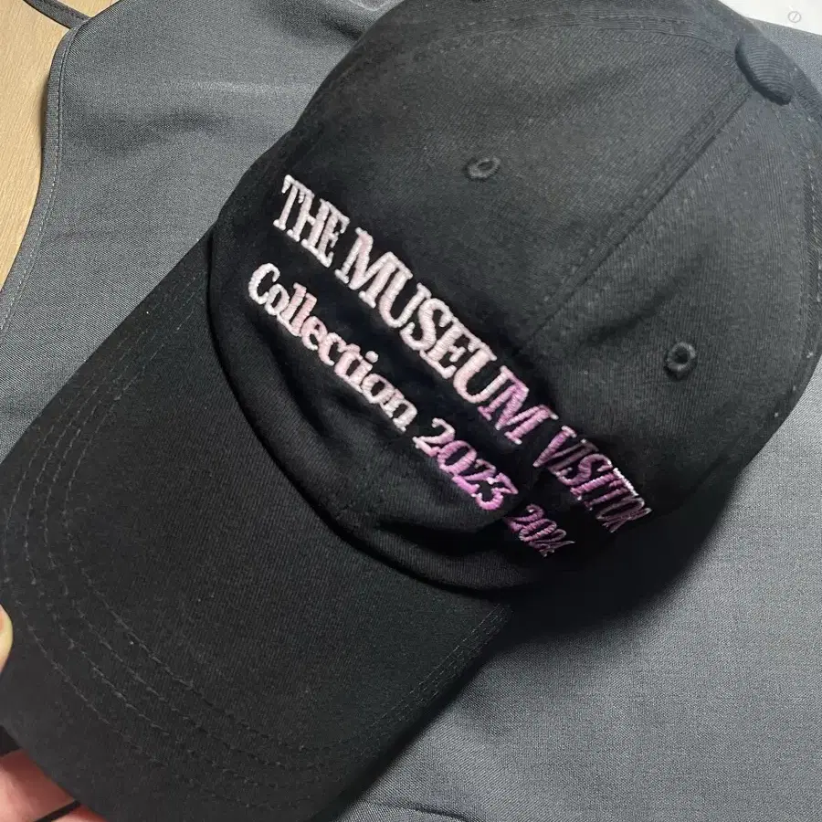 THE MUSEUM VISITOR | 더뮤지엄비지터 The Museum Visitor