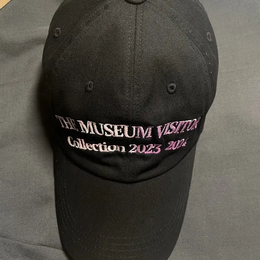 THE MUSEUM VISITOR | 더뮤지엄비지터 The Museum Visitor hat