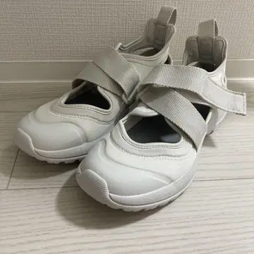 미사용급 무인양품 스니커즈 샌들 벨크로 테이프 25cm 사이즈 M 화이트
