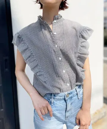 Spick & Span 슬리브리스 코튼 실크 핀턱 프릴 블라우스