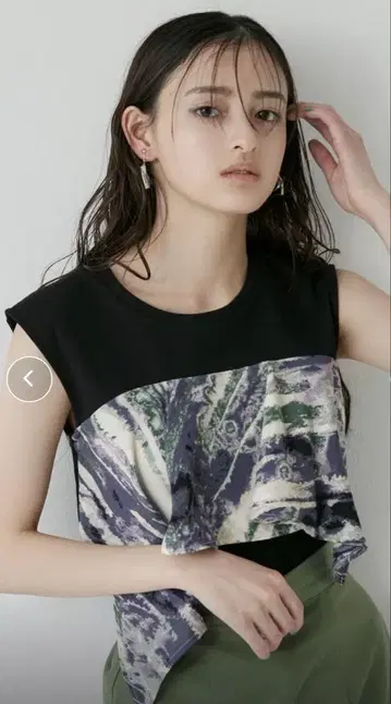 MURUA 드레이프 도킹 컷 탱크 블랙