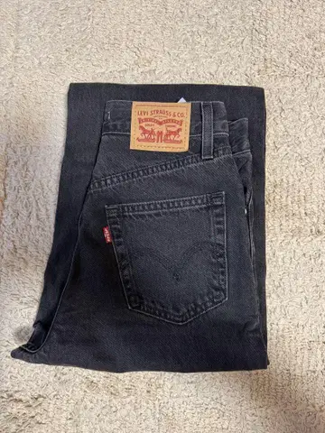 Levi's 블랙 데님 슬림 핏