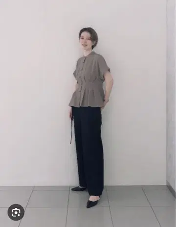 PLST 트리아세 허리 턱 블라우스