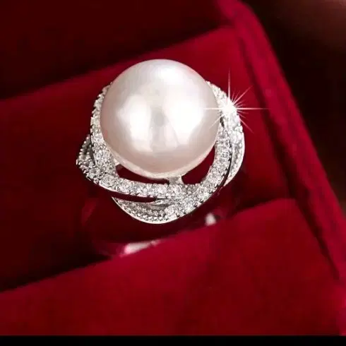 完売！HYEONのパールリング New Pearl Ring on Bunjang Global Site.