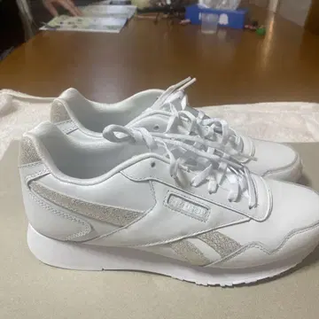 Reebok 화이트 스니커즈 상자 없음 26cm