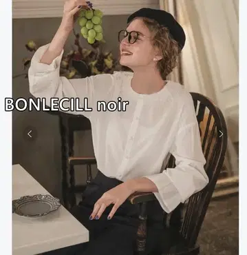 본르씰 BONLECILL 도트 튤 프릴 칼라 새틴 블라우스 F