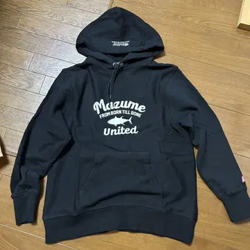Mazume 후드티 블랙