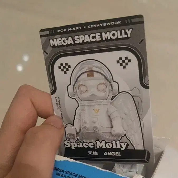 ポップマート メガスペースモリー シリーズ4 シークレットANGEL POP MART - MEGA SPACE MOLLY 100% SERIES 4 Figures *ANGEL