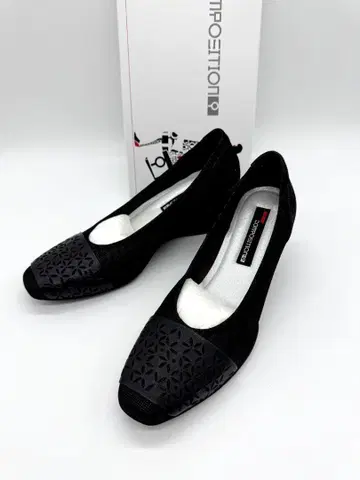 새상품, 박스 포함 컴포지션나인 펌프스 블랙 23.0cm