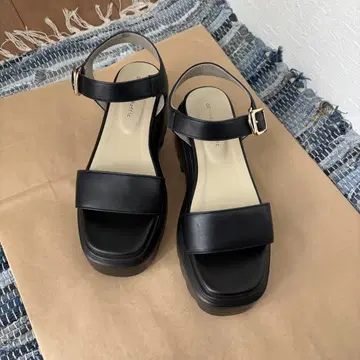 ORiental TRaffic 샌들 블랙 24-24.5cm