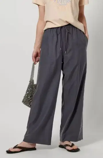 United Arrows 트윌 패치 포켓 이지 팬츠