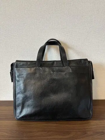 ILBISONTE 블랙 가죽 비즈니스 백
