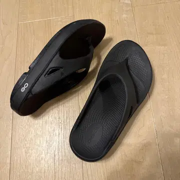 OOFSO 우포스 리커버리 샌들 블랙 23.5cm
