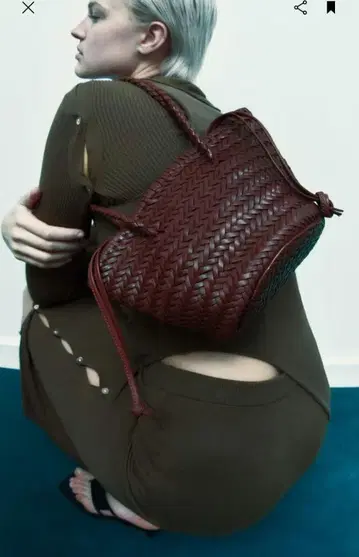 ZARA 엮은 가죽 백