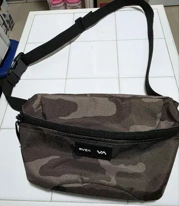 RVCA 웨스트 파우치