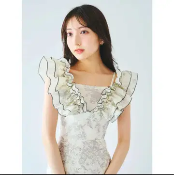 프릴 아이보리 꽃무늬 원피스 M 사이즈