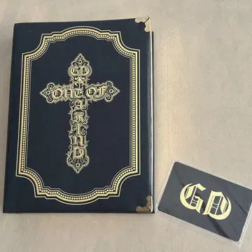 G-DRAGON ONE OF A KIND (Gold Edition)