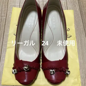 미사용 REGAL 에나멜 펌프스 24cm 송치