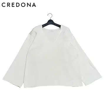 새상품급 CREDONA 크레도나 리브 니트 스트레치 V넥 풀오버