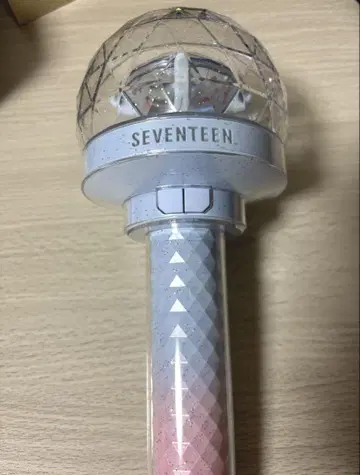 SEVENTEEN 응원봉은 박스 포함