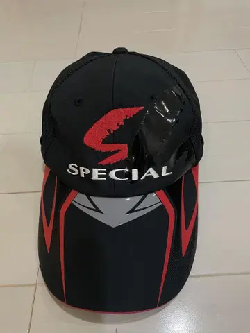 Daiwa SPECIAL GORE-TEX 모자 블랙/빨간색