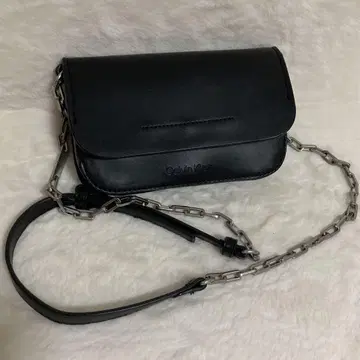 컨디션 최상 캘빈클라인 블랙 체인 숄더백