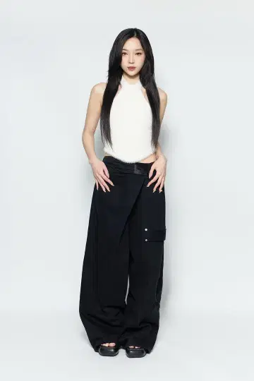 THEREDTHREAD S tucked denim 1