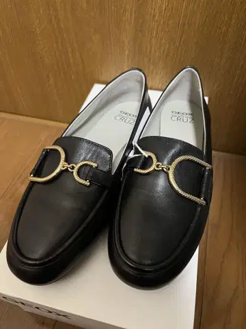 GEOX 블랙 로퍼 36 사이즈