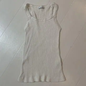 CELERI 아이보리 탱크탑